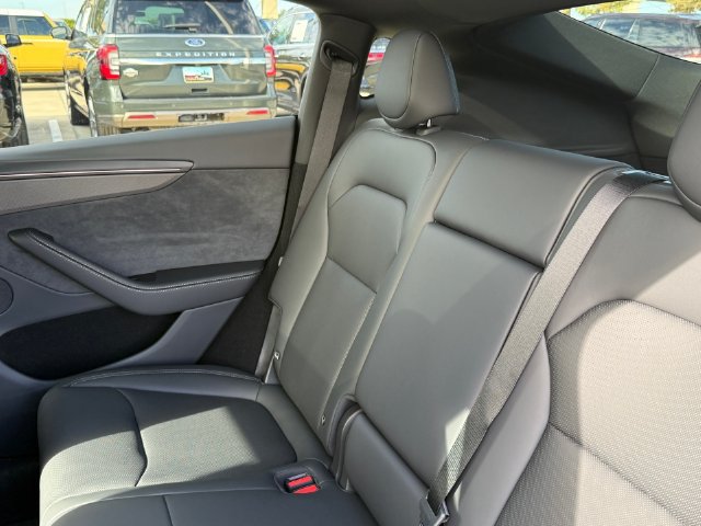 Used 2026 Tesla Model Y Performance AWD/4WD image 27