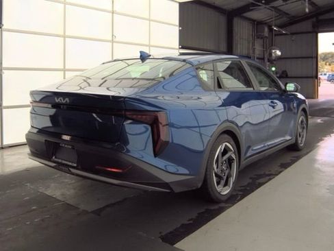 Certified 2025 Kia K4 EX FWD image 4