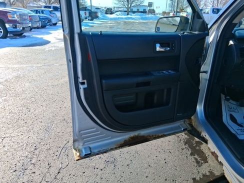 Used 2009 Ford Flex SE image 9