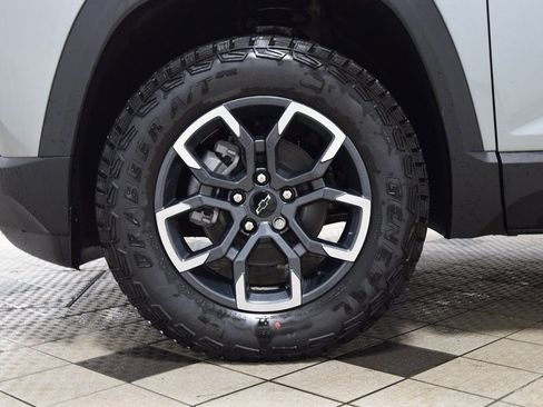New 2026 Chevrolet Equinox ACTIV w/ Convenience Package III AWD/4WD image 29