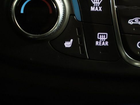 Used 2024 Chevrolet Traverse LT image 43