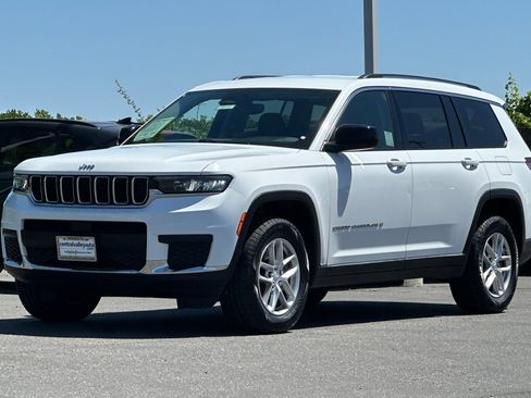 Certified 2023 Jeep Grand Cherokee L Laredo AWD/4WD image 8