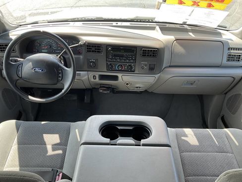 Used 2004 Ford F250 XLT AWD/4WD image 10
