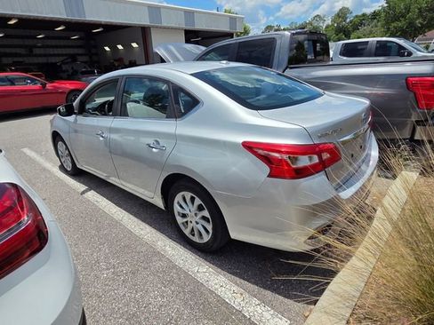 Used 2019 Nissan Sentra SV FWD image 5