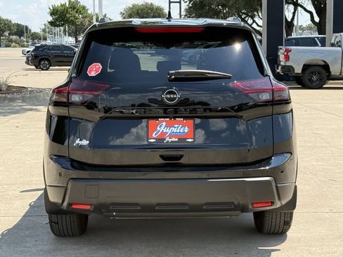 Used 2026 Nissan Rogue Dark Armor FWD image 6