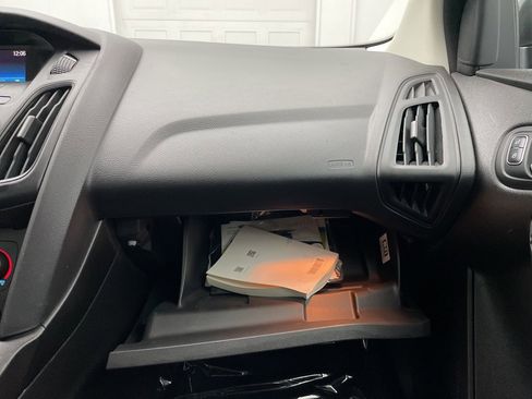 Used 2017 Ford Focus SE image 37