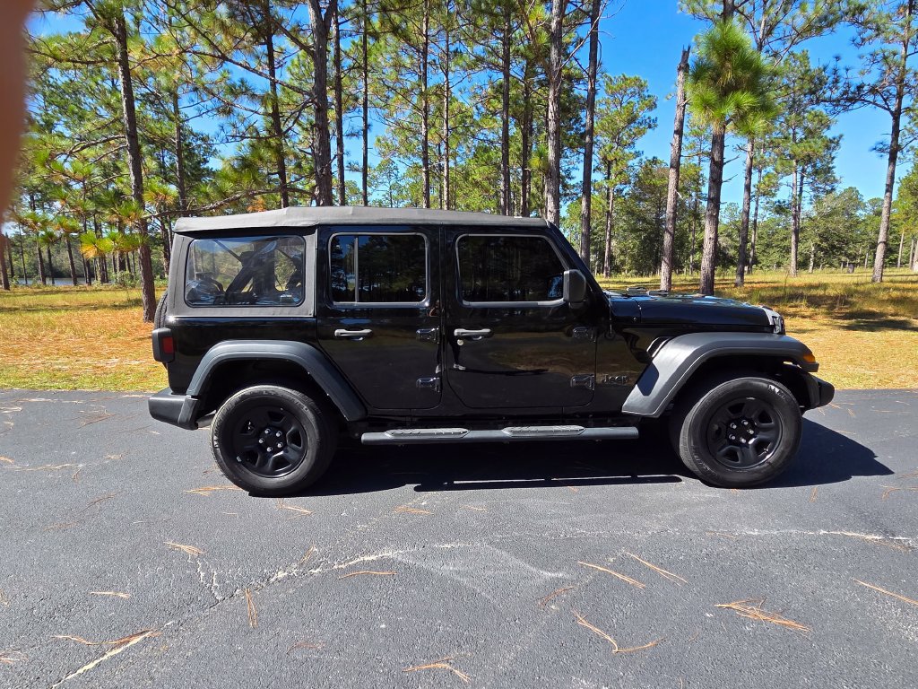 Used 2023 Jeep Wrangler Unlimited Sport AWD/4WD image 6