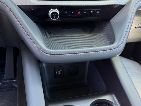 Used 2026 Ford Explorer Active RWD image 29