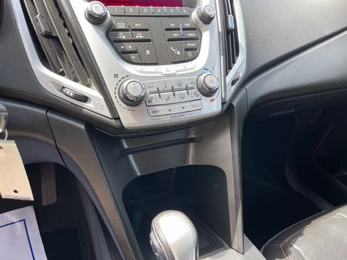 Used 2011 GMC Terrain SLT image 25