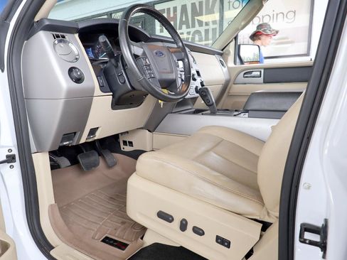 Used 2016 Ford Expedition EL XLT w/ Equipment Group 202A RWD image 32