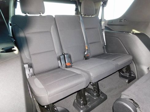 Used 2024 GMC Yukon SLE image 34