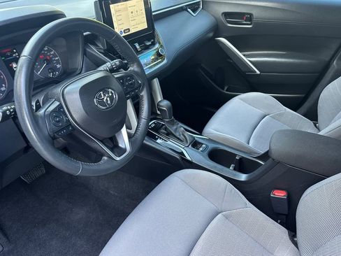 Used 2024 Toyota Corolla Cross AWD Hybrid image 9