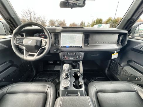 New 2025 Ford Bronco Big Bend w/ Black Diamond Package image 23