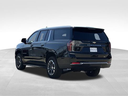 New 2026 Chevrolet Suburban LT image 10