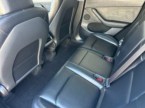 Used 2025 Tesla Model Y Long Range RWD image 14