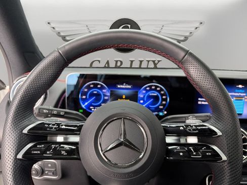 Used 2024 Mercedes-Benz EQB 250+ image 23