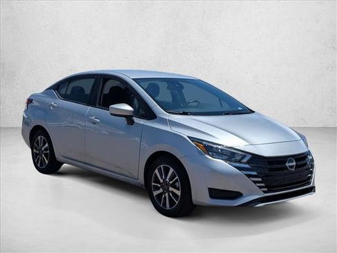 Used 2025 Nissan Versa SV FWD image 3