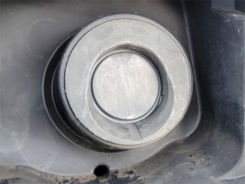 Used 2021 GMC Acadia SLE image 8