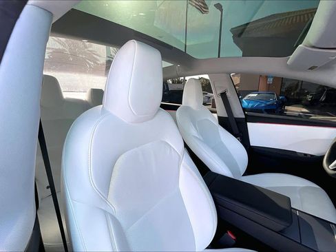 Used 2025 Tesla Model 3 Long Range image 21