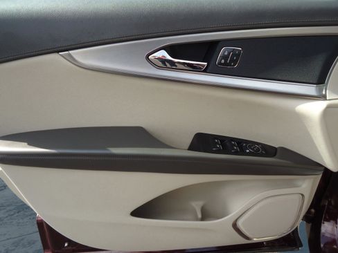 Used 2020 Lincoln Nautilus Premier w/ Equipment Group 101A image 22