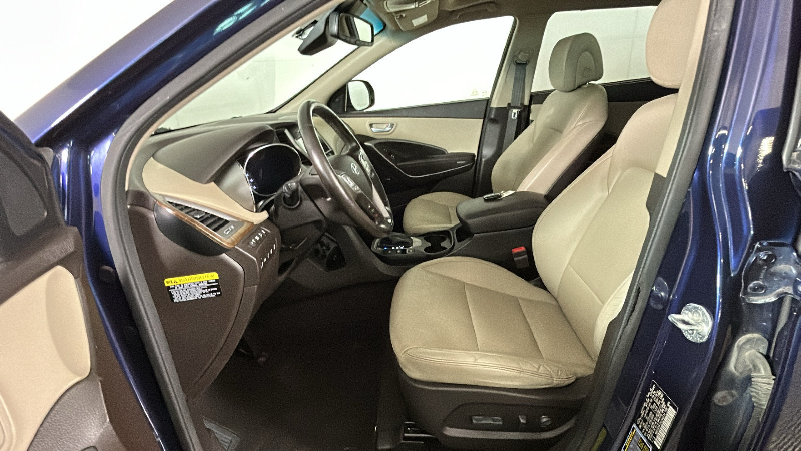 Used 2017 Hyundai Santa Fe Limited AWD/4WD image 14