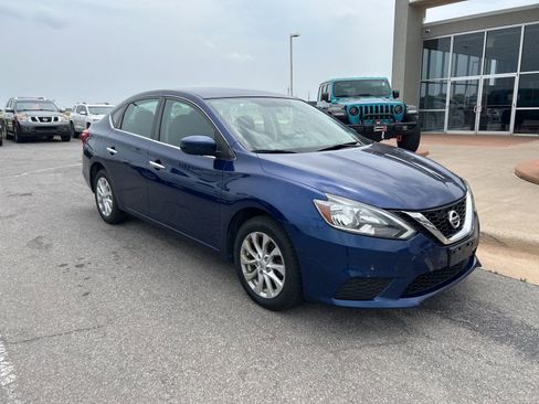 Used 2019 Nissan Sentra SV FWD image 3