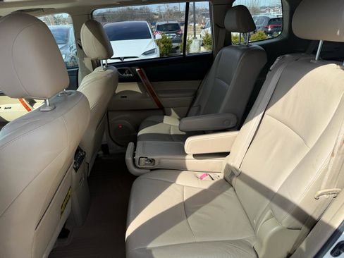 Used 2010 Toyota Highlander Limited image 14