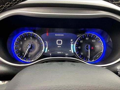 Used 2025 Chrysler Pacifica Select FWD image 20