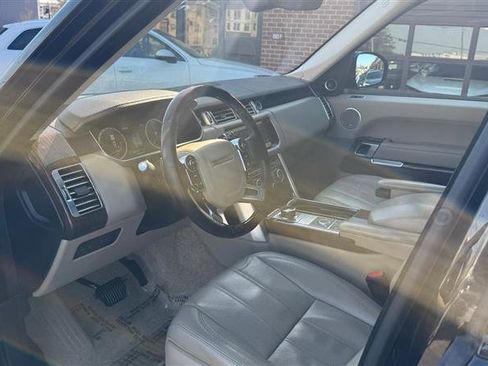 Used 2017 Land Rover Range Rover HSE image 32