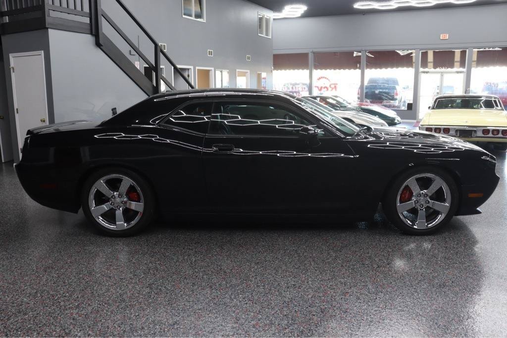 Used 2009 Dodge Challenger R/T RWD image 5