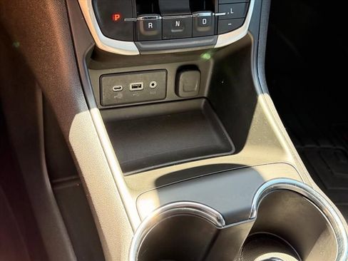 Used 2022 GMC Terrain SLE AWD/4WD image 21