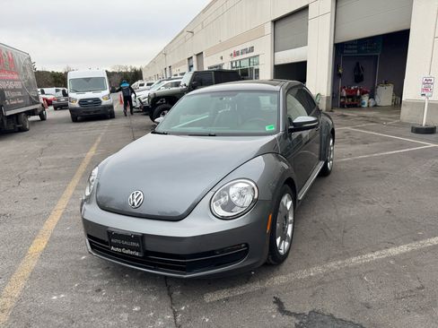 Used 2013 Volkswagen Beetle 2.5 image 32