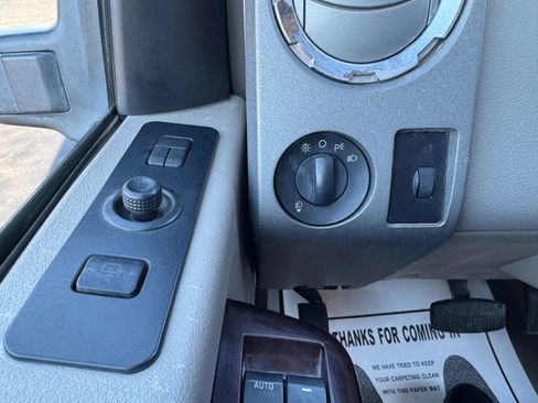 Used 2008 Ford F350 Lariat image 27