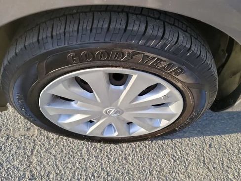 Used 2013 Nissan Versa S Plus FWD image 24
