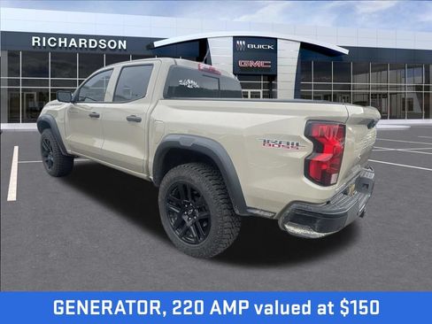 Used 2023 Chevrolet Colorado Trail Boss w/ Technology Package AWD/4WD image 10