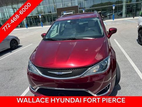 Used 2019 Chrysler Pacifica Touring-L w/ Advanced Safetytec Group FWD image 2