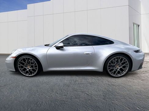 Used 2025 Porsche 911 Carrera image 2