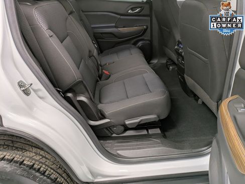 Used 2023 GMC Acadia SLE w/ Driver Convenience Package image 27