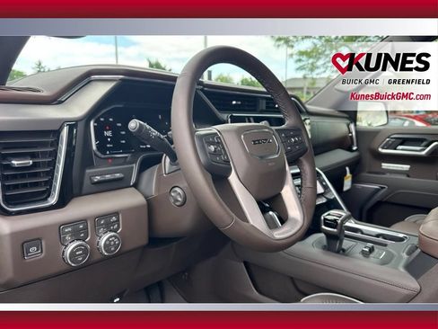 New 2026 GMC Sierra 1500 Denali w/ Denali Reserve Package AWD/4WD image 13
