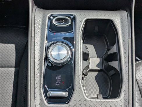 New 2025 Jeep Wagoneer S Launch Edition image 15