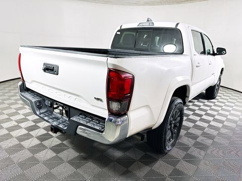 Used 2021 Toyota Tacoma SR5 RWD image 3