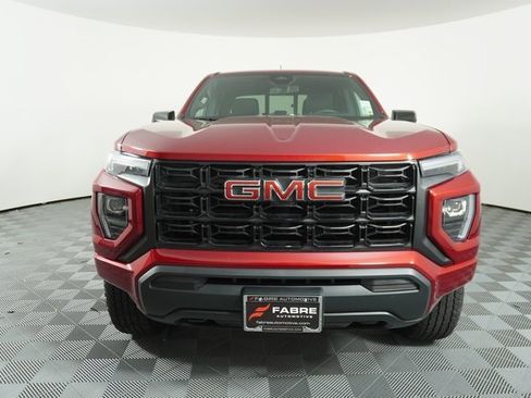 Used 2025 GMC Canyon Elevation image 2