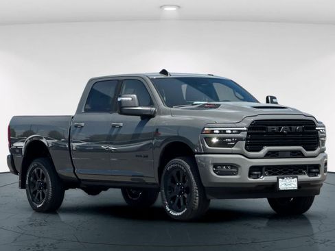 New 2026 RAM 2500 Laramie AWD/4WD image 5