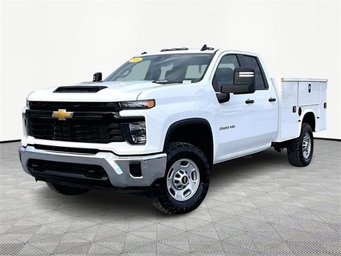 Used 2024 Chevrolet Silverado 2500 W/T w/ WT Convenience Package image 3
