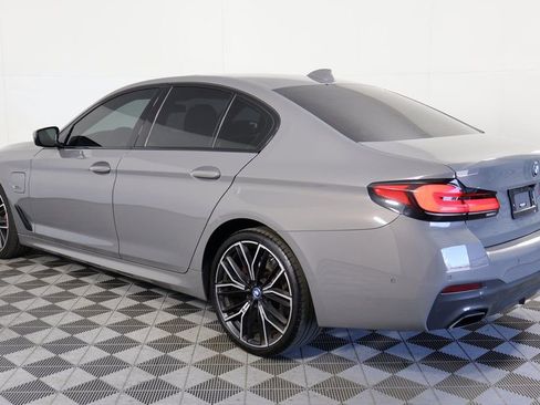 Used 2022 BMW 530e w/ Premium Package image 6