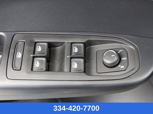 New 2026 Volkswagen Taos S image 15