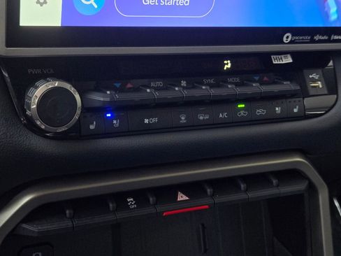 Used 2023 Toyota Tundra Limited image 19