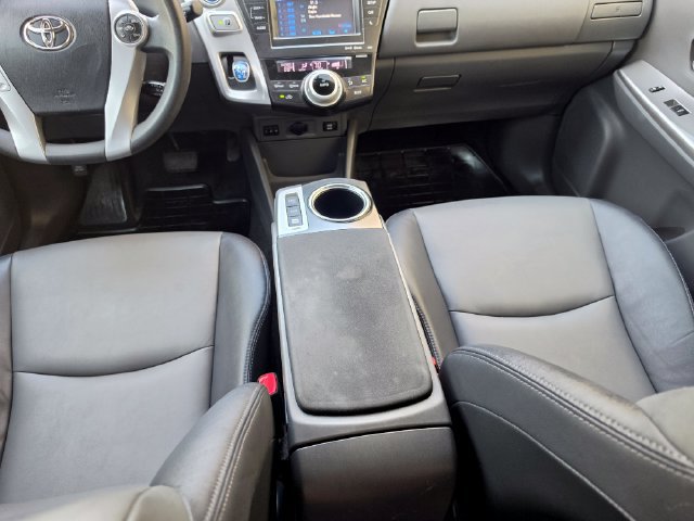 Used 2012 Toyota Prius V Five FWD image 33