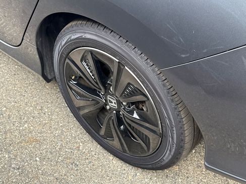 Used 2019 Honda Civic EX image 18