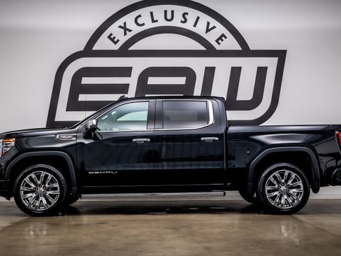 Used 2025 GMC Sierra 1500 Denali w/ Denali Reserve Package AWD/4WD image 6
